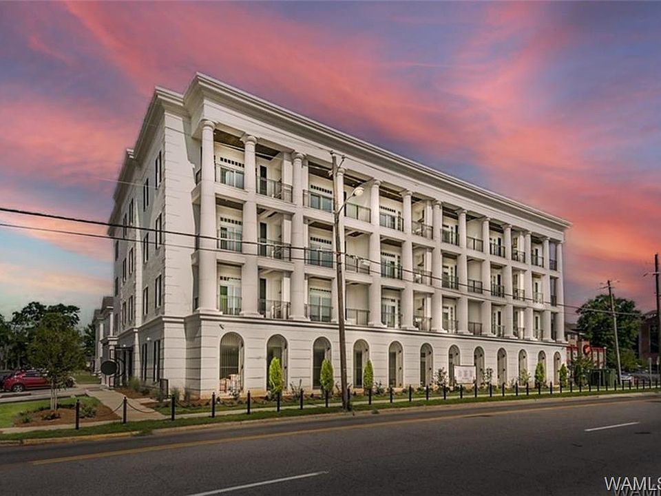 1st image of 510 13th St #206