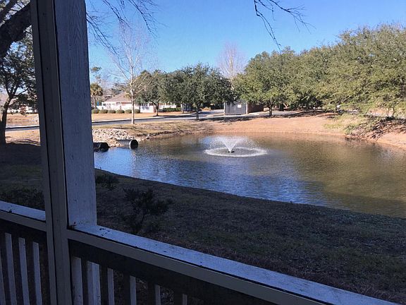 4th image of 1527 Cambridge Lakes Dr
