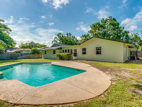 4th image of 8457 Tansy Dr