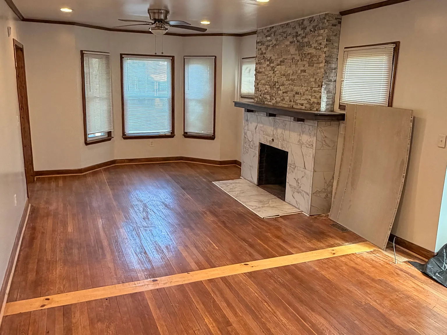 2 bed, 1250 sqft, $1,450 — Photo 2