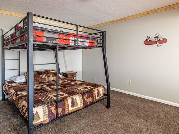 3rd image of 2661 Valley Heights Dr #2
