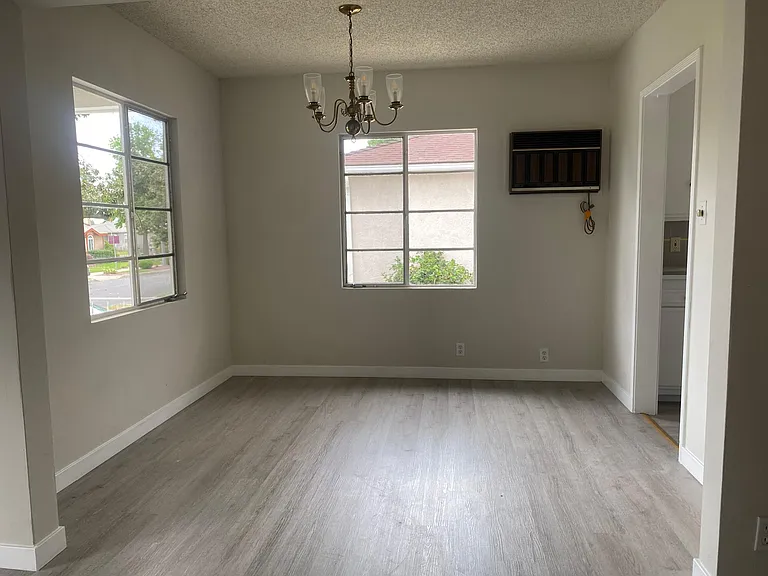 1825 S Vega St — Photo 5