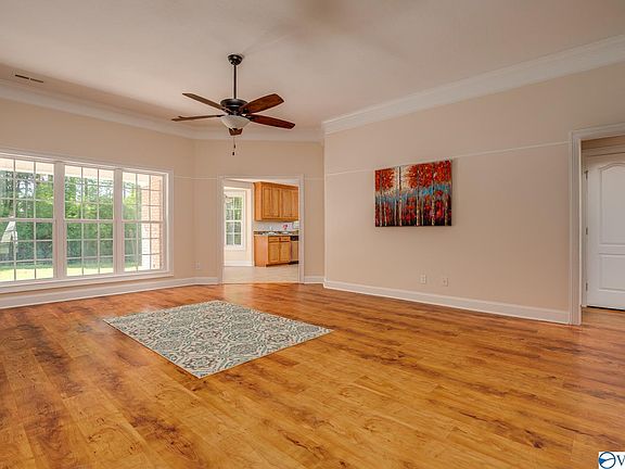 4th image of 312 Antler Point Dr