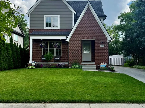 1708 Humphrey Ave, Birmingham, MI 48009