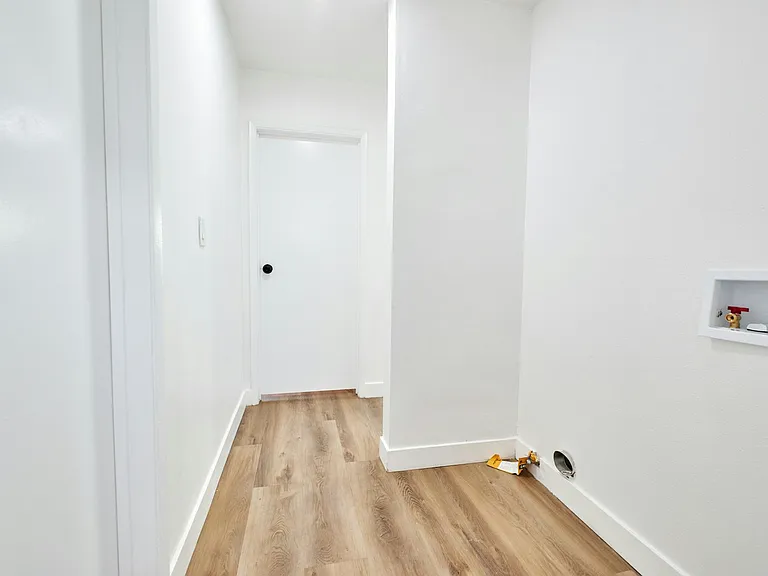 232 W 3rd St #232 — Photo 10