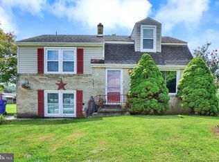 3310 Edenbridge Rd, York, PA 17402
