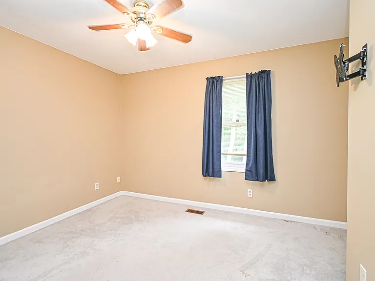 5959 Shallow Creek Dr — Photo 42