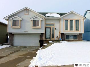 8220 Potter St, Omaha, NE 68122
