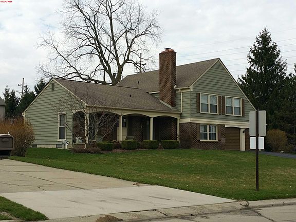 3rd image of 1510 Old Chatham Dr