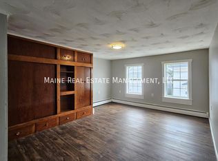 26 Elm St APT 2R, Lewiston, ME 04240