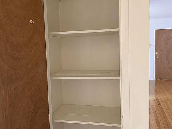 5th image of 2839 W Rosemont Ave #2839