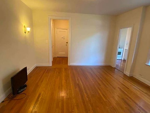 3rd image of 35 Orange St #4N