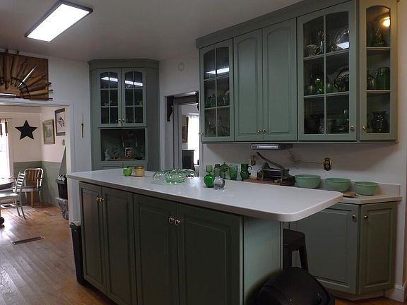 5th image of 309 S German St