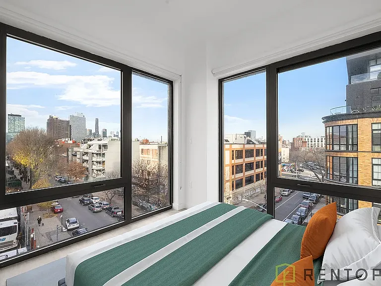 527 Grand Ave #6C — Photo 4