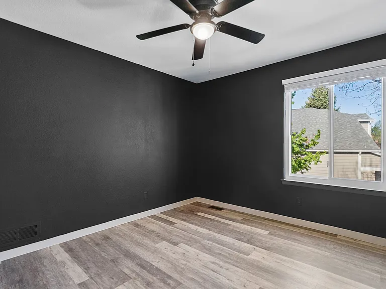 5247 E Hamilton Ave — Photo 14