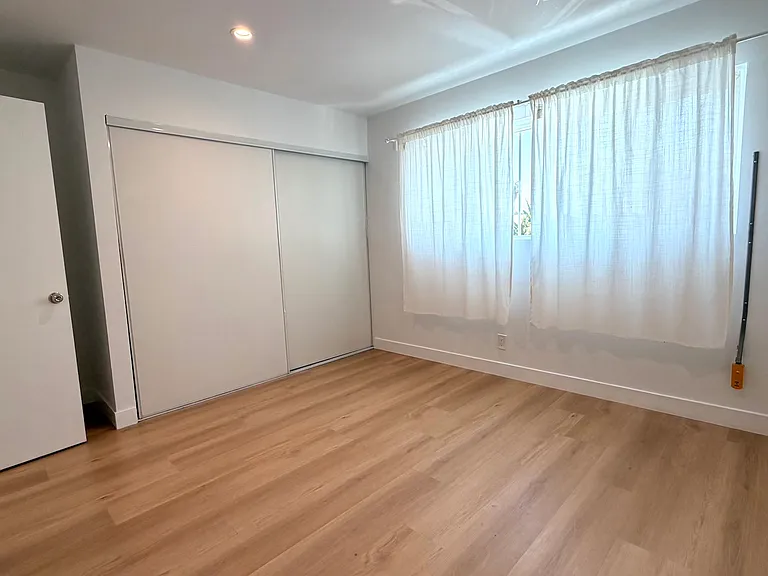 6125 Eleanor Ave #1 — Photo 7
