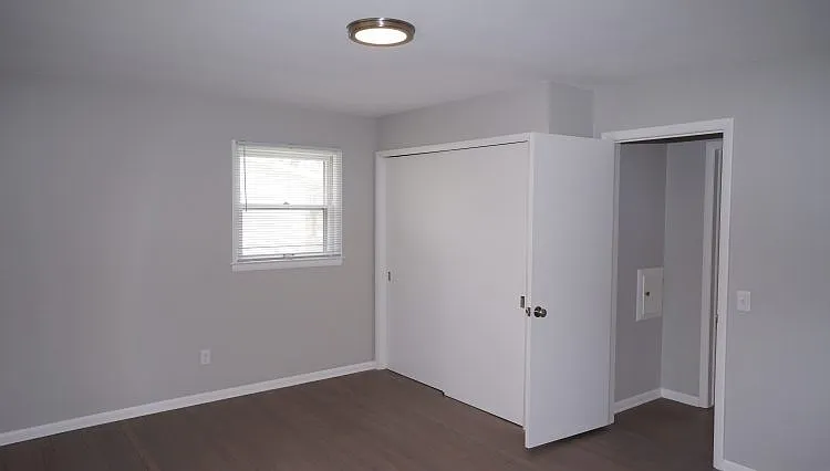 222 S Whitney Way — Photo 15