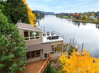 11322 SW Riverwood Rd, Portland, OR 97219