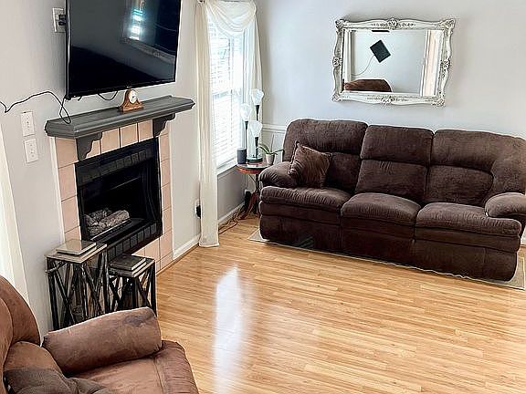 5th image of 100 Kensington Pl