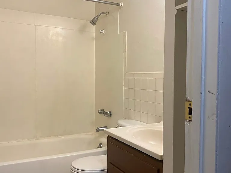 1890 S Walnut St #16 — Photo 13