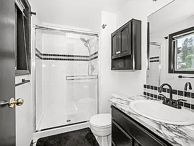 9104 N Farmdale St — Photo 7