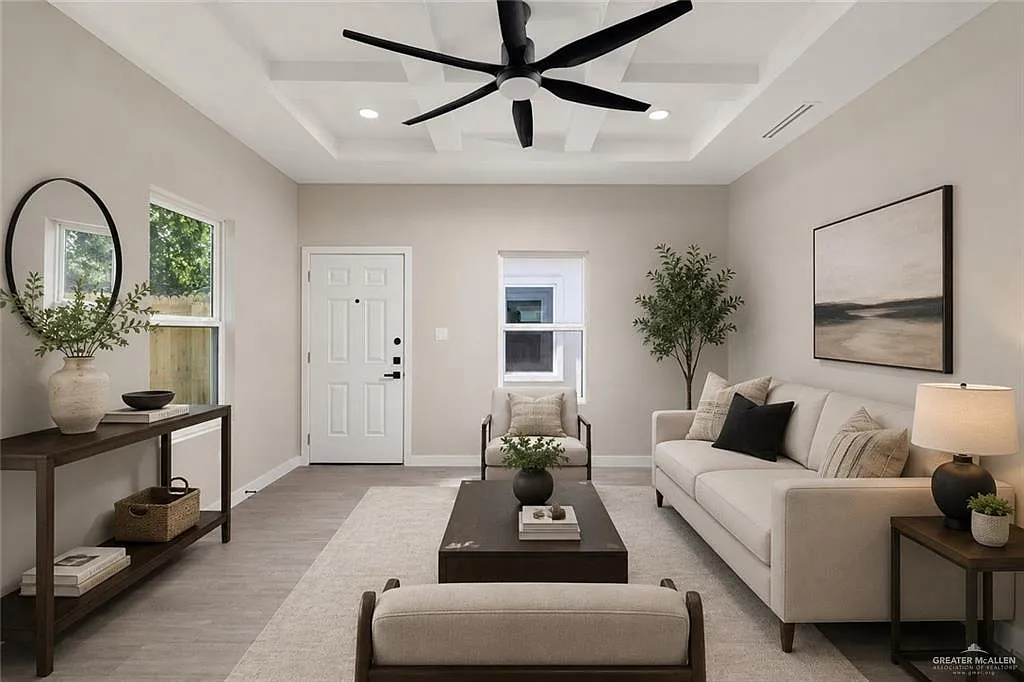 3 bed, 2.0 bath, 1063 sqft, $1,300 — Photo 2