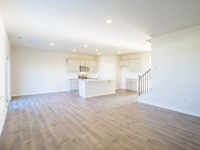 203 Moore Creek Dr — Photo 5