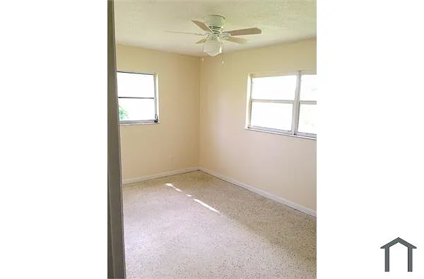 Building Photo - 1446 Alwynne Dr