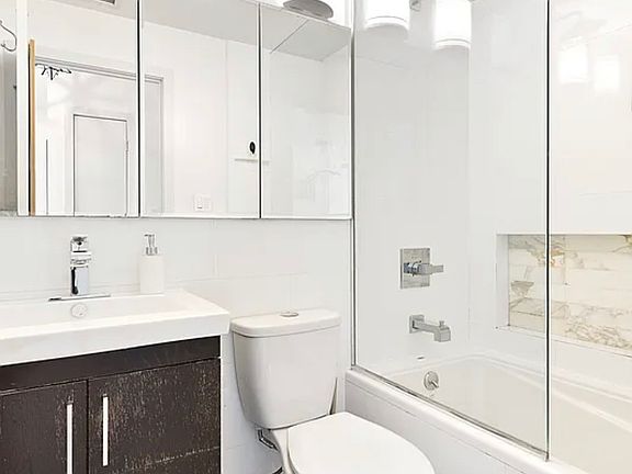 5th image of 72 Huron St #2B
