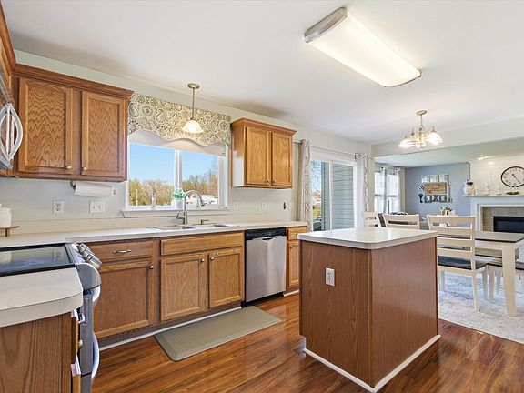 4th image of 7622 Berwick Dr