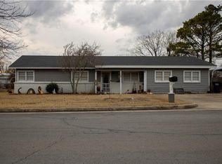 107 N Evergreen Dr, Davis, OK 73030