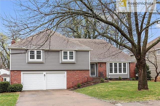 Super spacious five bedroom home in Westwood has brand new Hardie siding!