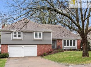 2709 W 50th Ter, Westwood, KS 66205