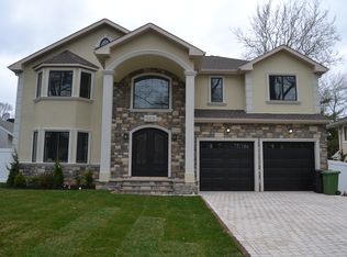 233 Concord Dr, Paramus, NJ 07652