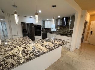 840 NE 199th St APT 101B, Miami, FL 33179