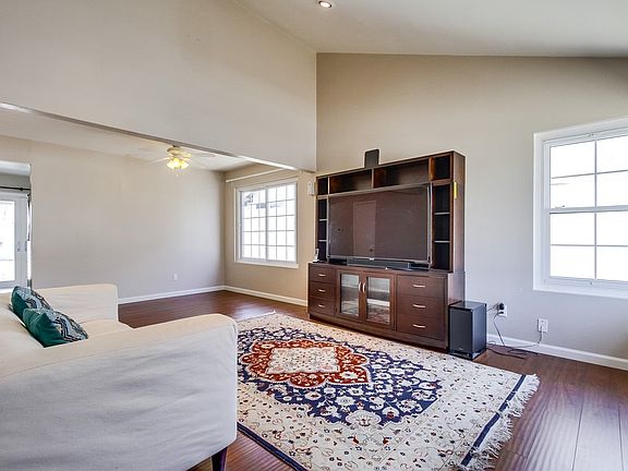 5th image of 2962 Doria Way