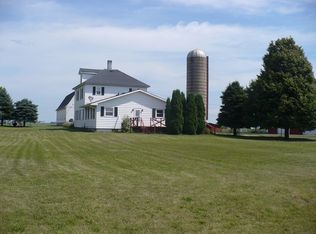 15626 E Twombly Rd, Rochelle, IL 61068