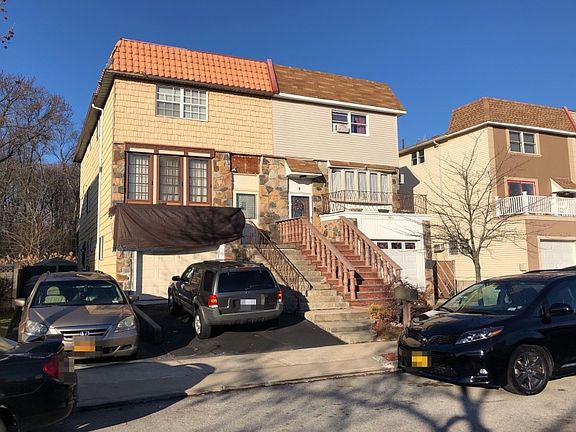 3rd image of 60 Mulberry Ave