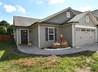 5591 Misty Hill Cir, Clemmons, NC 27012