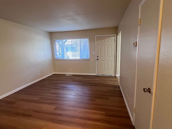 3rd image of 1099 Topaz Ave