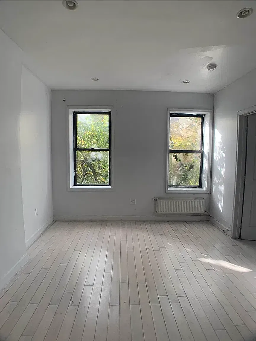 64 South Elliott Place — Photo 2