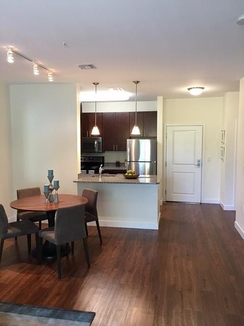 1st image of 1 Berry St #3