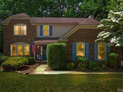 1710 Dawncrest Dr, West Bloomfield, MI, 48324