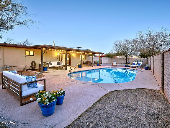 3rd image of 3300 N Camino De Piedras