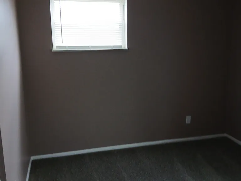 4048 E Livingston Ave — Photo 9