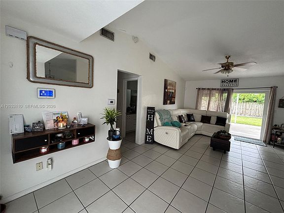 3rd image of 11104 SW 155th Ter
