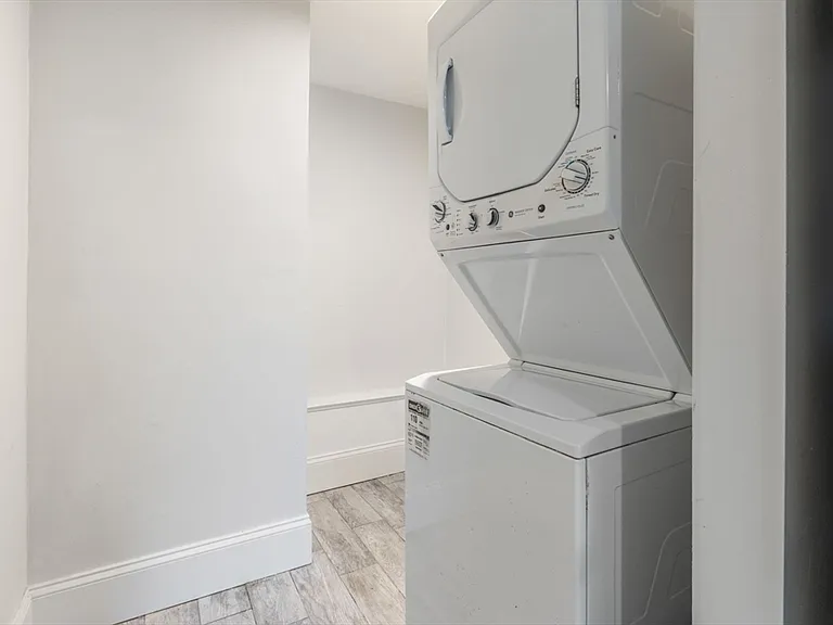 64 Florida St #2 — Photo 7