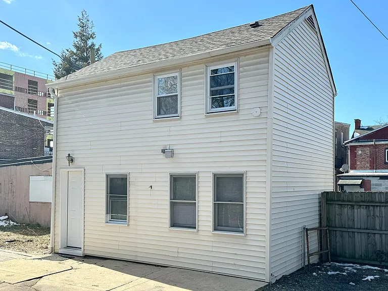 13 E Lemon St #3 — Photo 2