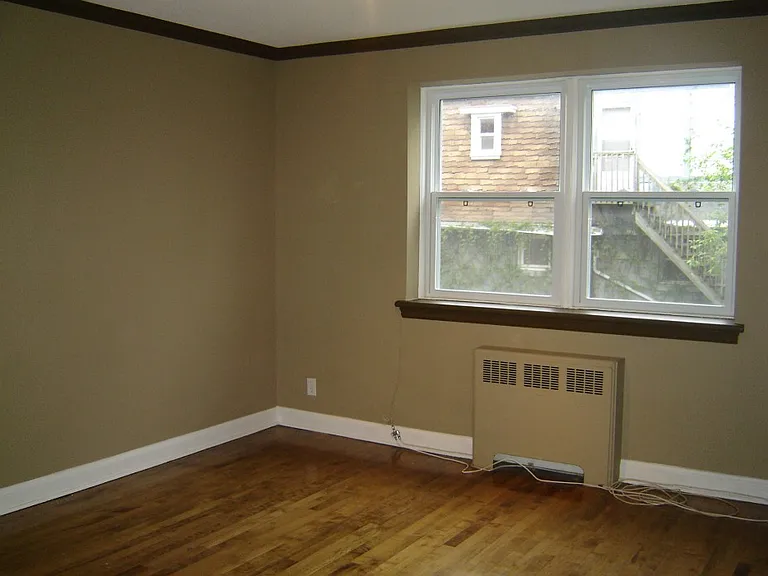 210 Stewart St — Photo 12