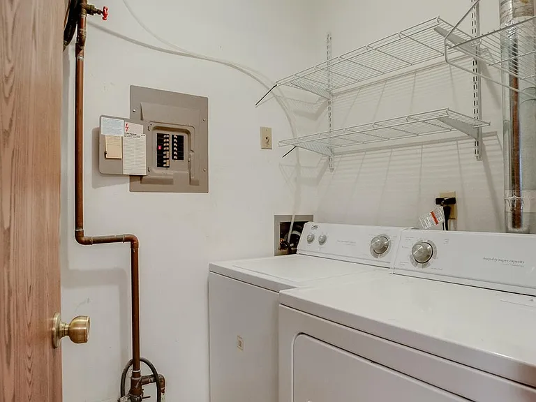 3584 Blue Jay Way #101 — Photo 14